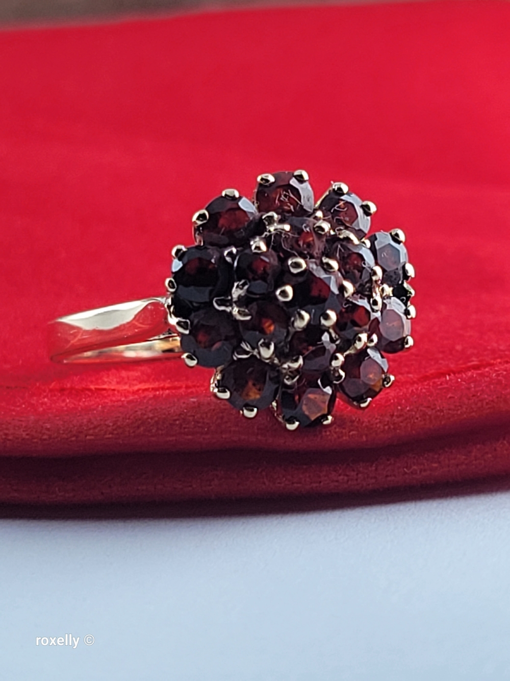 14K Yellow Gold Garnet Cluster Ring Size 6.25 - Solid Gold! 👌🎁